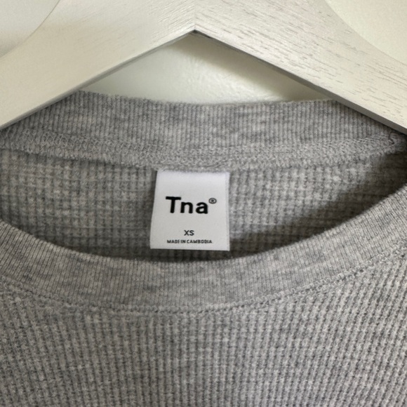 Aritzia TNA Gray Waffle Knit - Picture 3 of 3